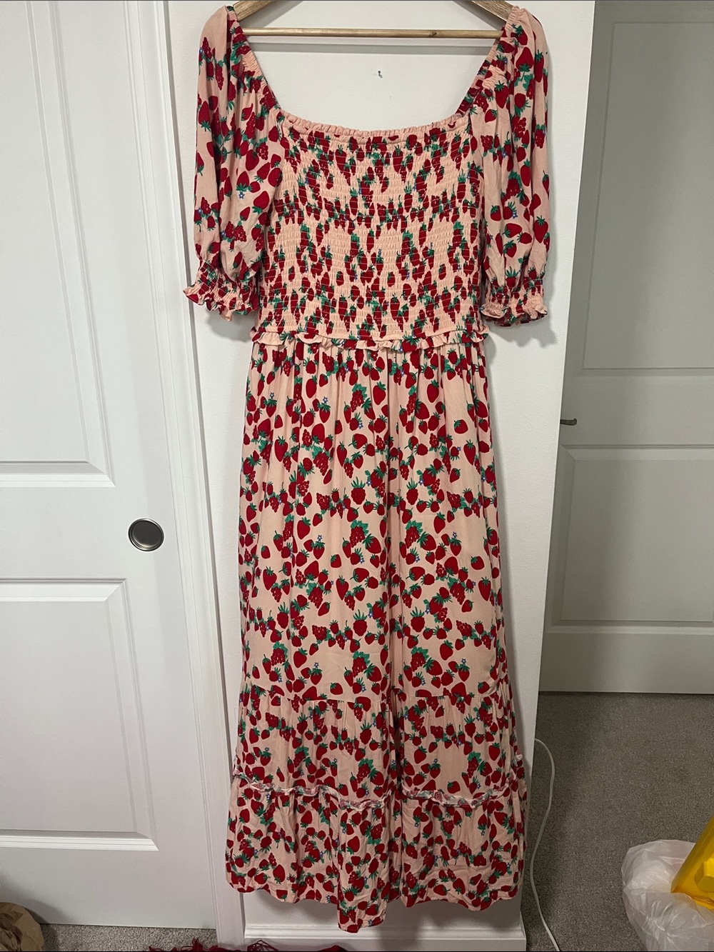 BETSEY JOHNSON Strawberry Feilds Challis Midi Dress (XL) Pearl Blush Raspberry - Picture 2 of 10